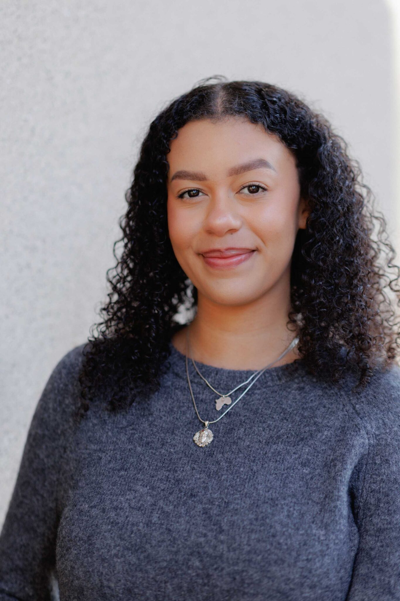 Elizabeth Manda headshot